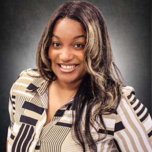 maiya headshot 300x300